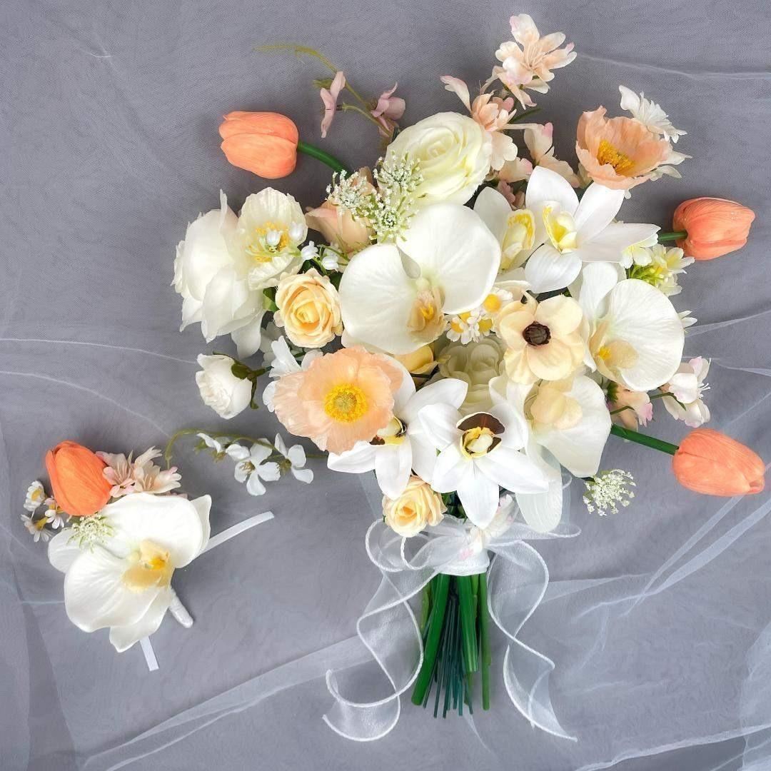 【2点セット】チューリップが可憐に彩る♪胡蝶蘭入り豪華ホワイトブーケ風