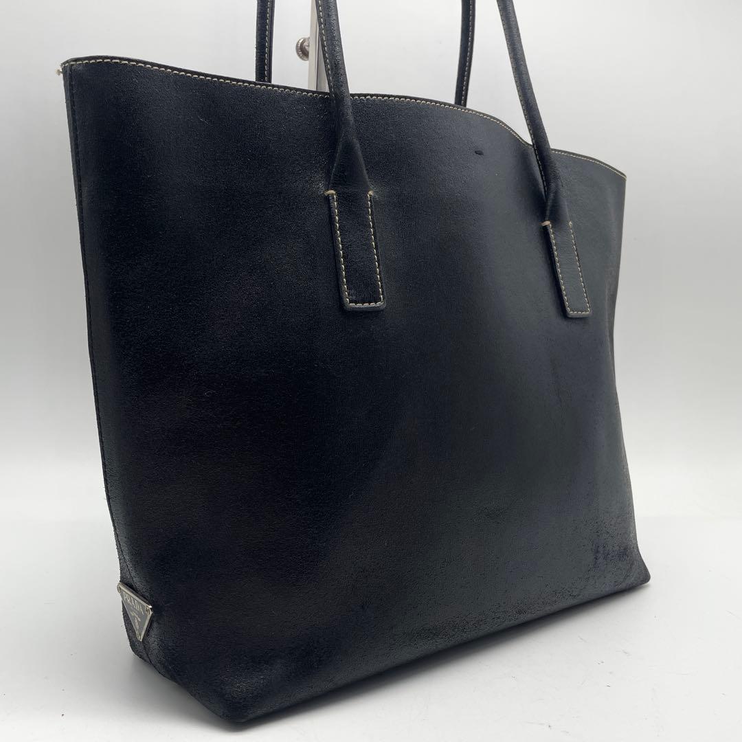 希少 プラダ レザー トートバッグ 三角プレート ブラック