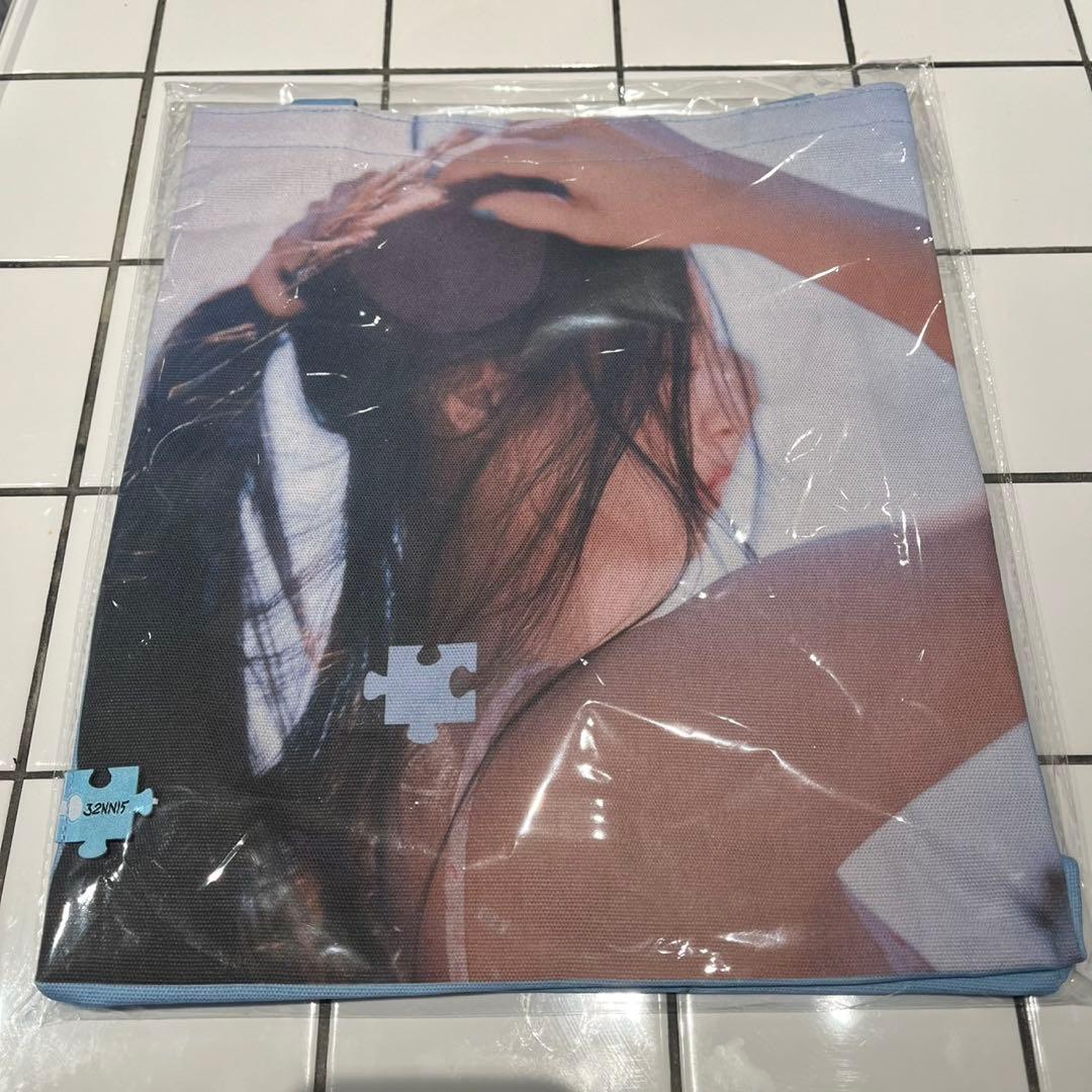 【代官山蔦屋書店限定】jennie トートバッグ 代官山蔦屋限定・完売商品】 JENNIE 写真展 トートバッグ - メルカリ