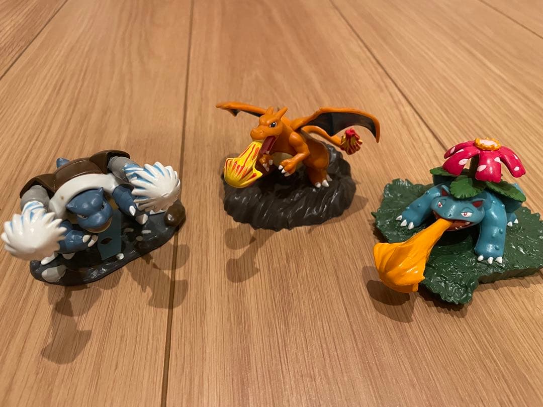 ポケットモンスター　フィギュア　御三家　リザードン、カメックス、フシギバナ