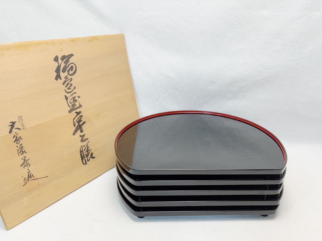 未使用 懐石道具 大家漆器店造 輪島塗卓上膳 5客足付 胴張膳 内朱縁木製黒真塗 Amazon.co.jp: 輪島塗 脚付盆 御膳 5膳セット 朱色 会席膳 木製 骨董