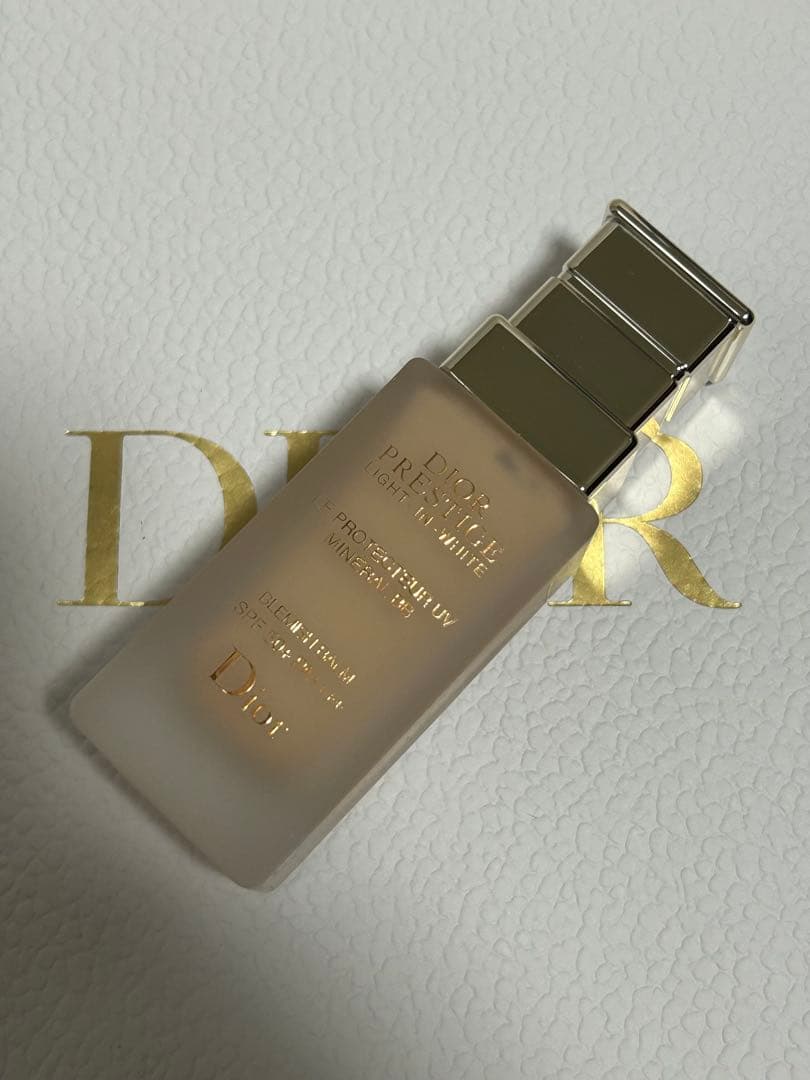 【未使用品】 DIORプレステージホワイト ルプロテクターUVミネラル BB01