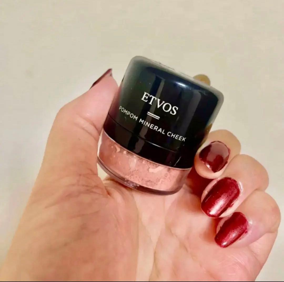 ETVOS POMPOM MINERAL CHEEK ピンク系