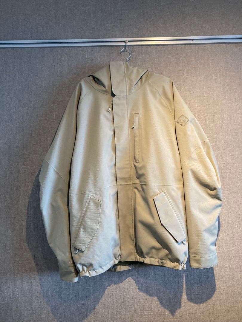 BURTON GORE-TEXジャケット ベージュ