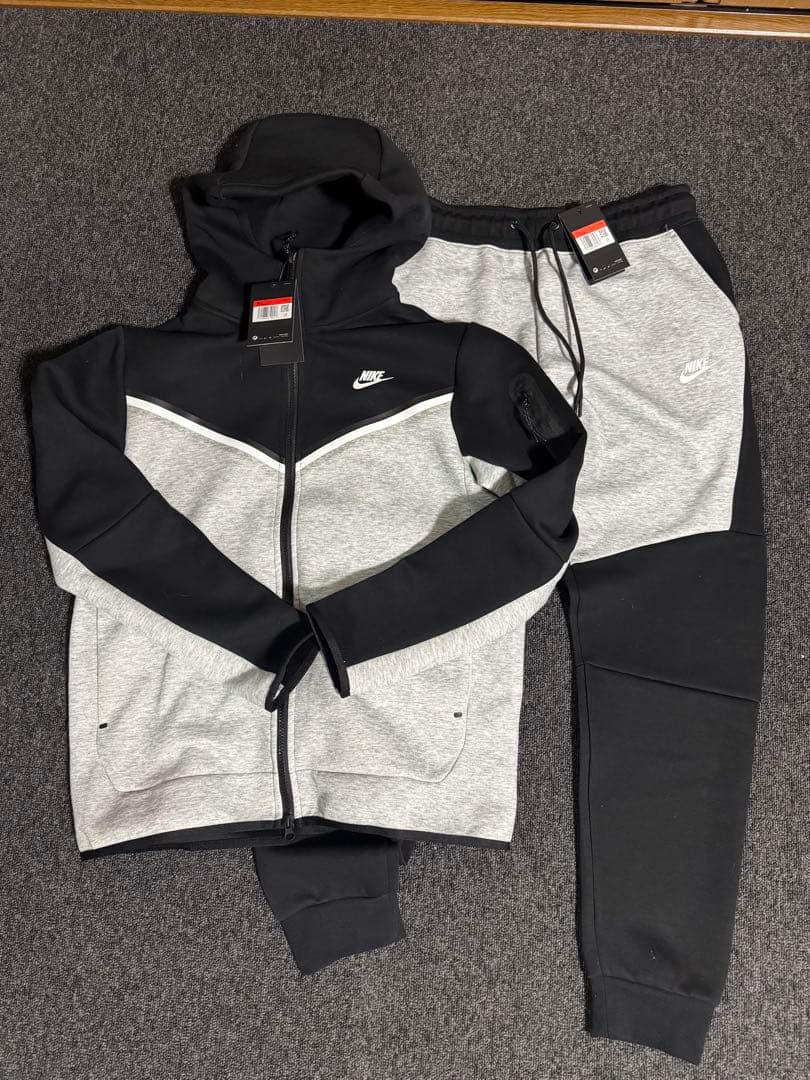 かねごんNIKE テックフリース　ブラック&グレー　Ｌサイズ