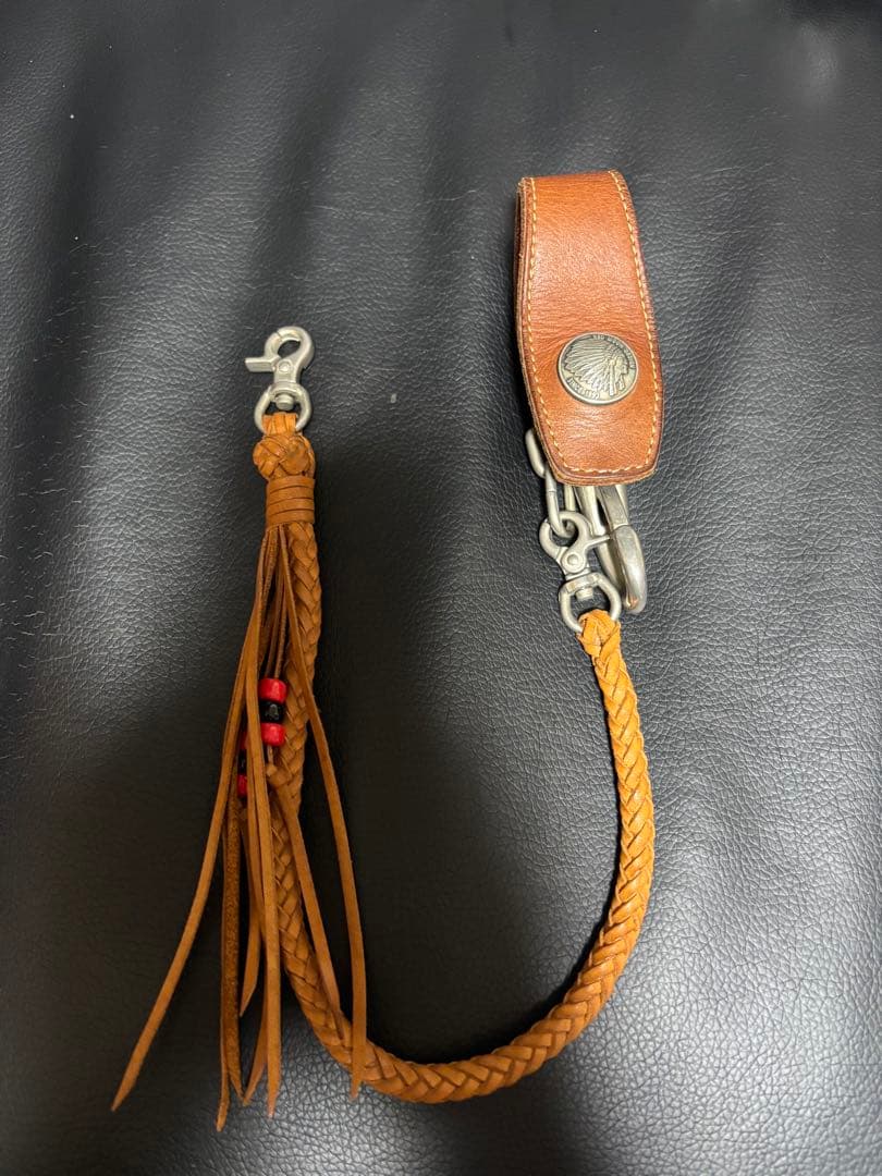 RED MOON　ビーズ付き　レザーウォレットチェーン　ロープ　ベルトループ