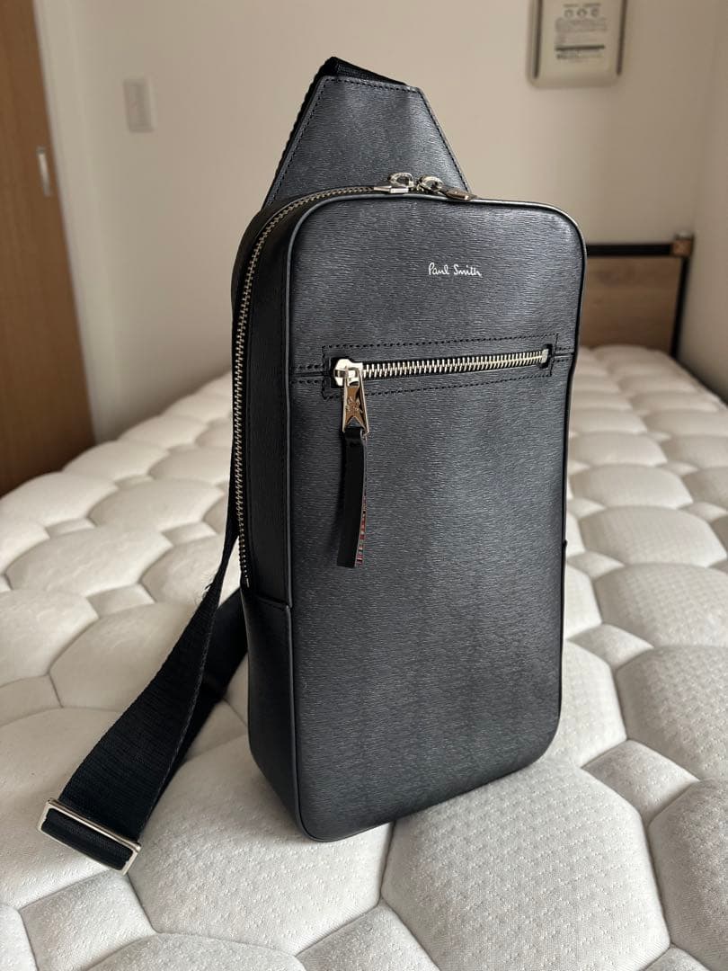 Paul Smith ポールスミス　ストローグレインレザー　ボディバッグ　黒