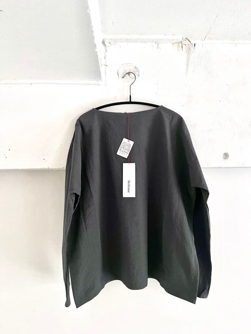 Veritecoeurヴェリテクール VC-2177ノーカラー長袖シャツ