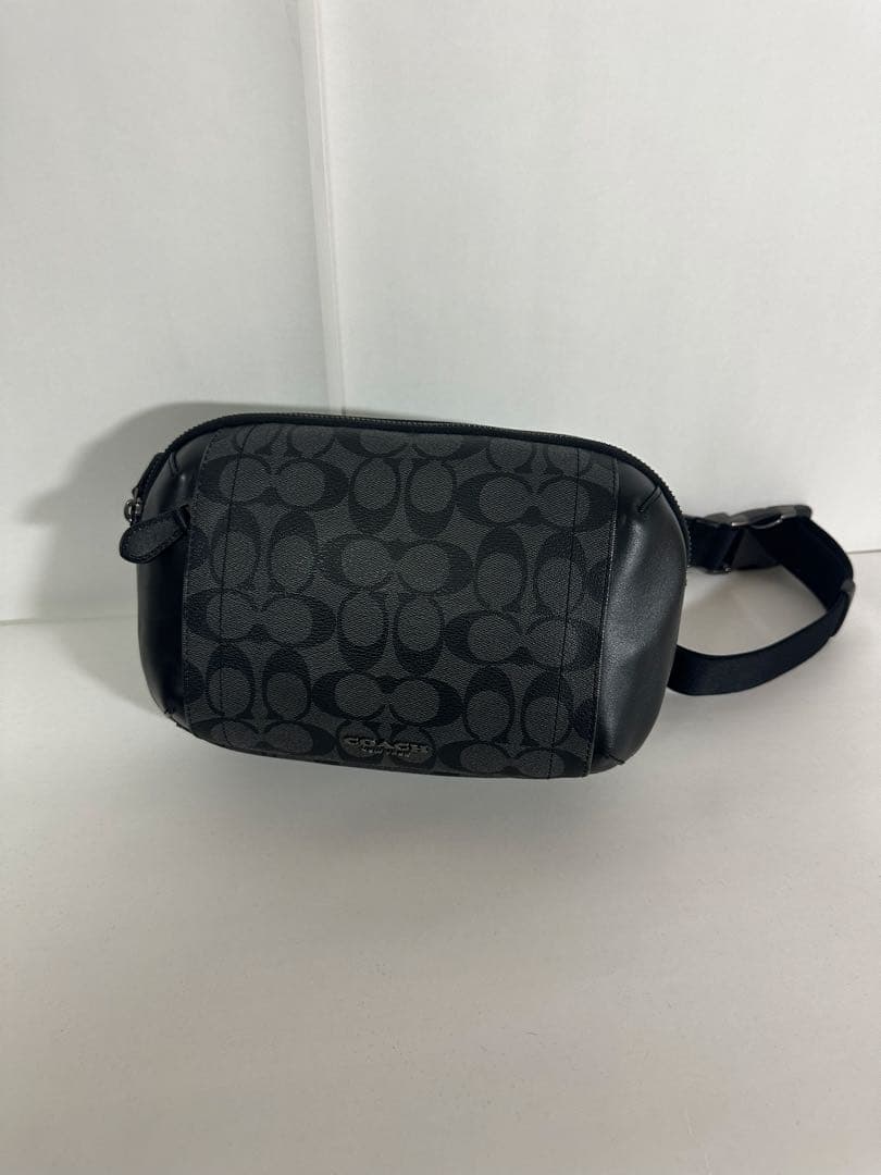 【美品】COACH コーチ PVC クロスボディバッグ シグネチャー COACH（コーチ） COACH SIG ZIP FILE XBODY シグネチャー ジップ