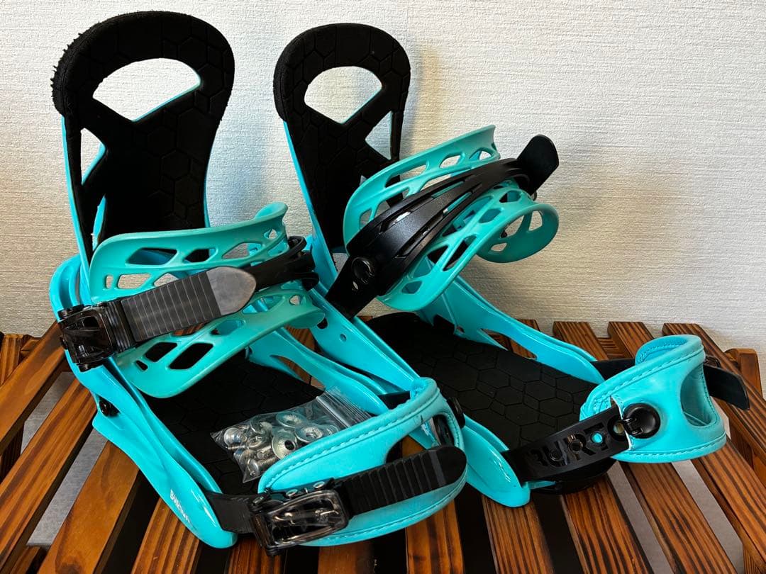 BURTONバートン【MISSION SMALLキッズ用バインディング】Sサイズ Amazon | Burton(バートン) スノーボード ビンディング ジュニア