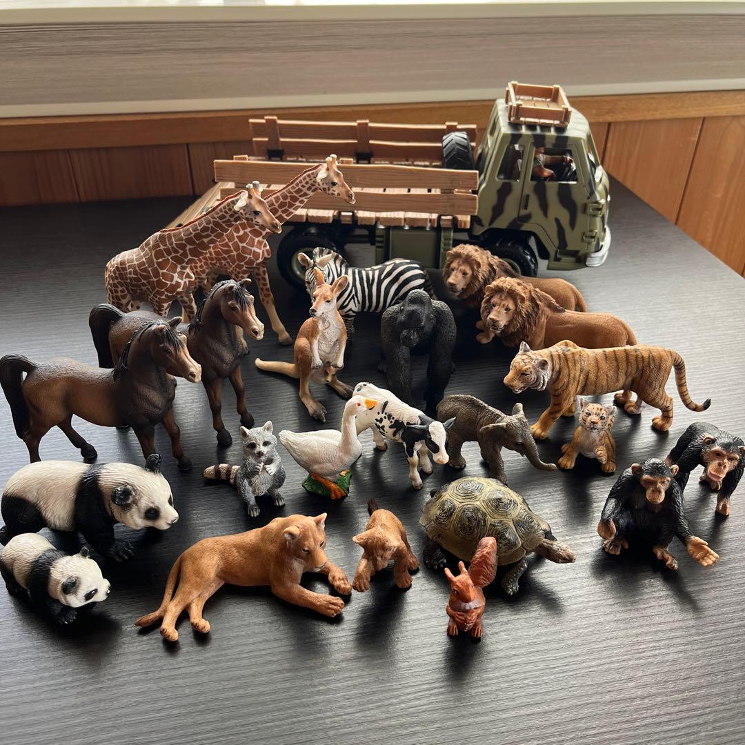 シュライヒ(Schleich) フィギュア 23体+トラック1台セット - メルカリ