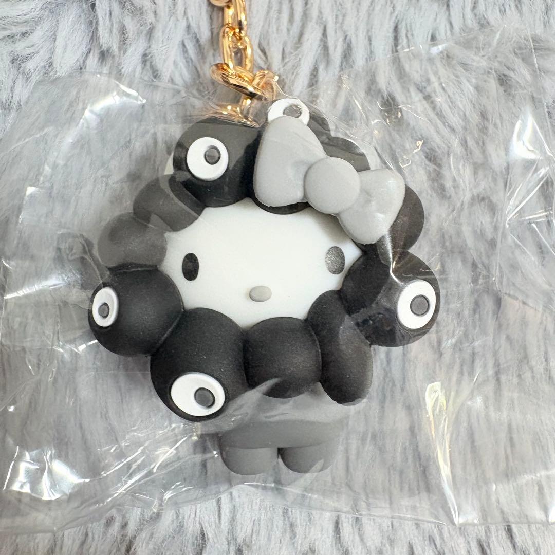 サンリオ ハローキティ 黒ミャクミャク キーホルダー 万博会場限定