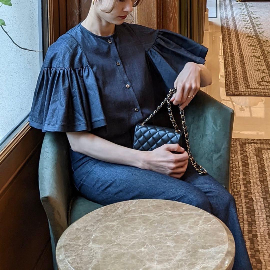 《美品》aLORS アロー　アローパリ　フリルブラウス　エステルジーン