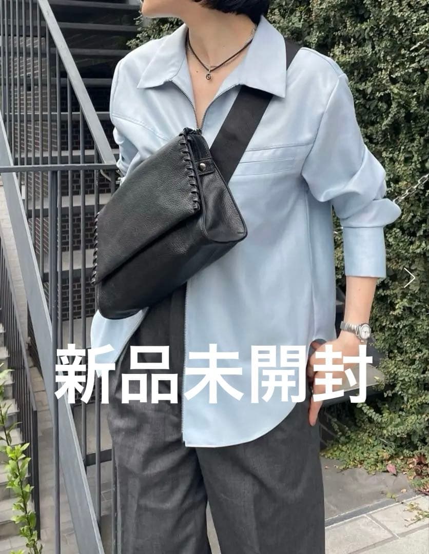 イアパピヨネ　ワイドテープ　ショルダーバッグ　ボディバッグ　本革