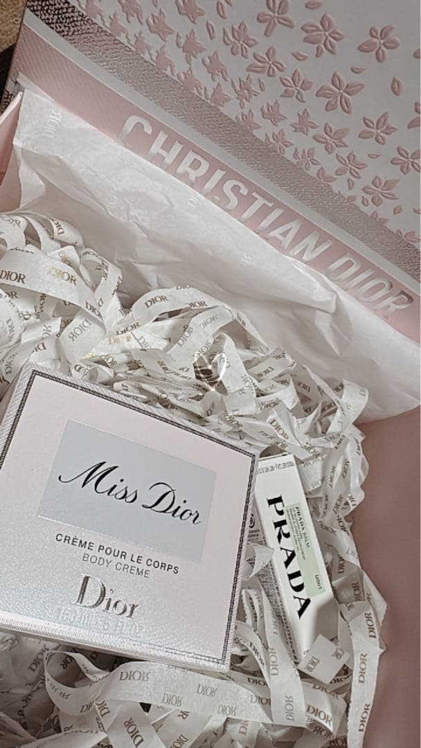 Miss Dior ボディクリーム