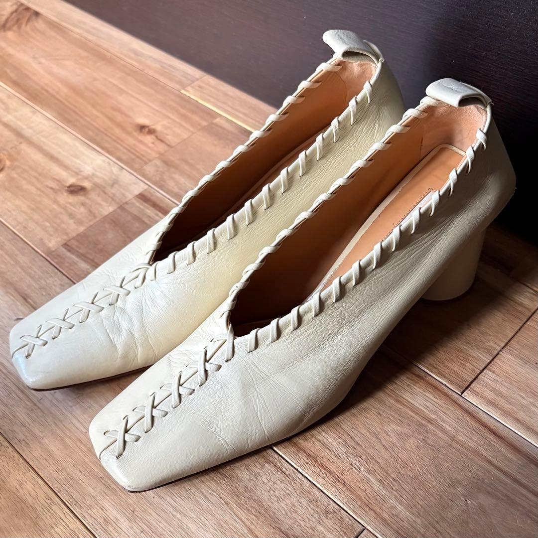 Jil Sander アイボリー リングディテール　パンプス