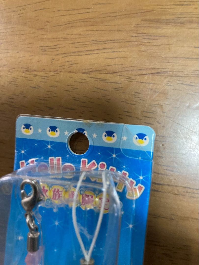 希少 激レア 新品 ご当地 ハローキティ 水族館 ペンギン ストラップ