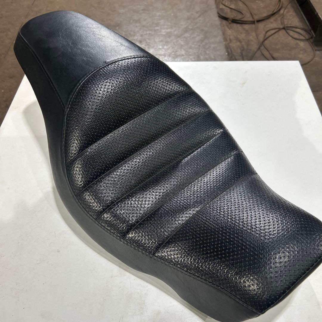 純正　〜03 スポーツスター　1200c 96年式 シート
