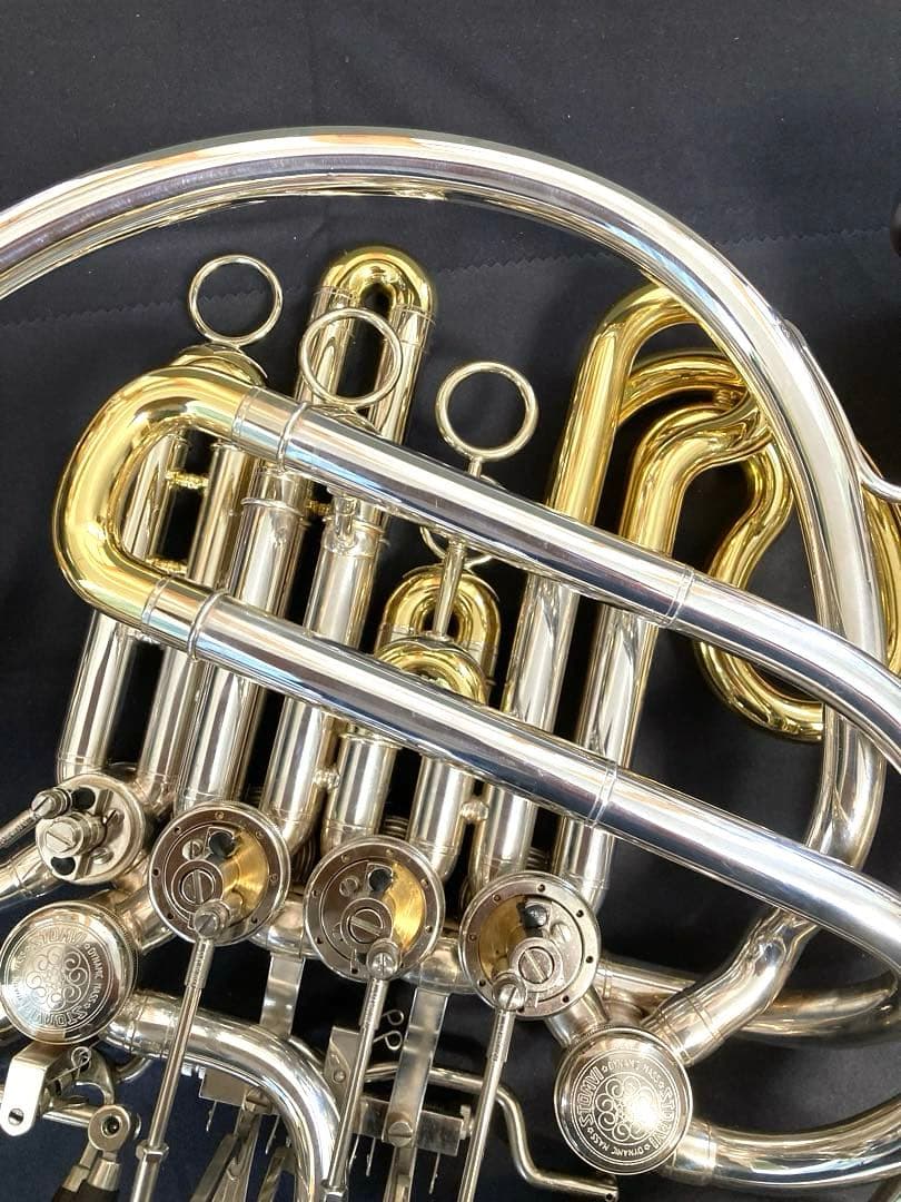 Stomvi B♭/high Fデスカントホルン<Titan>＃DH70S-TL - メルカリ
