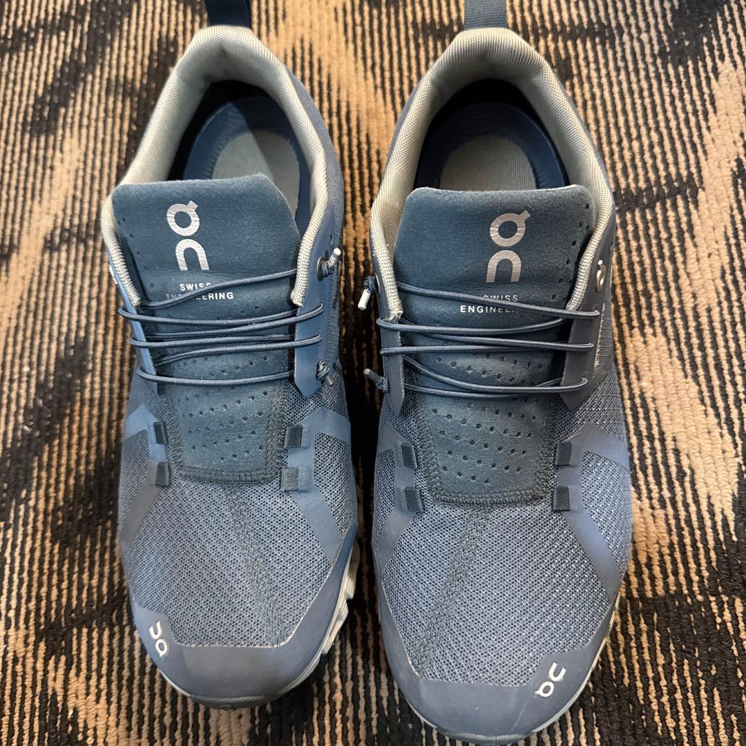 on cloud 5 ネイビー　26.5cm