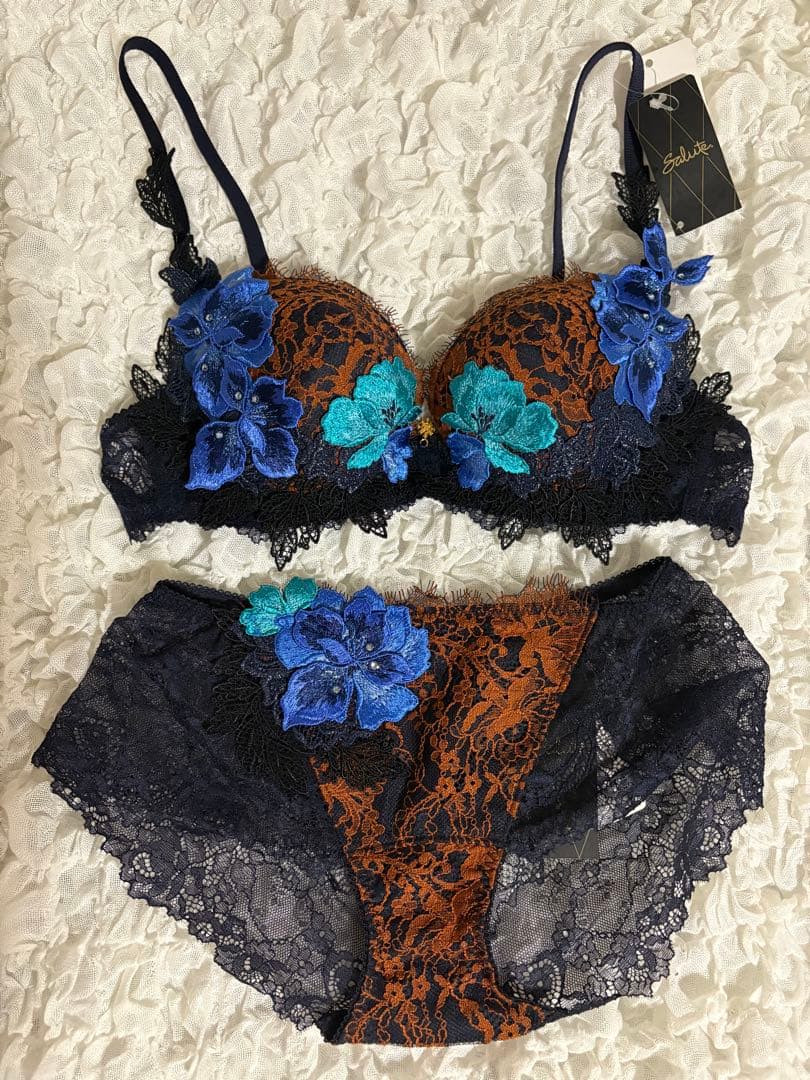 WACOAL Salute 花柄刺繍 ブラ&ショーツセット C75