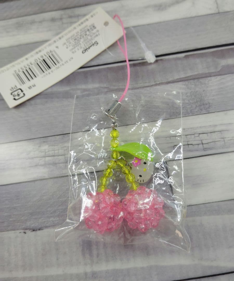 激レア　キティ　ストラップ　ビーズ　チェリー　KT　ストラップ　さくらんぼ