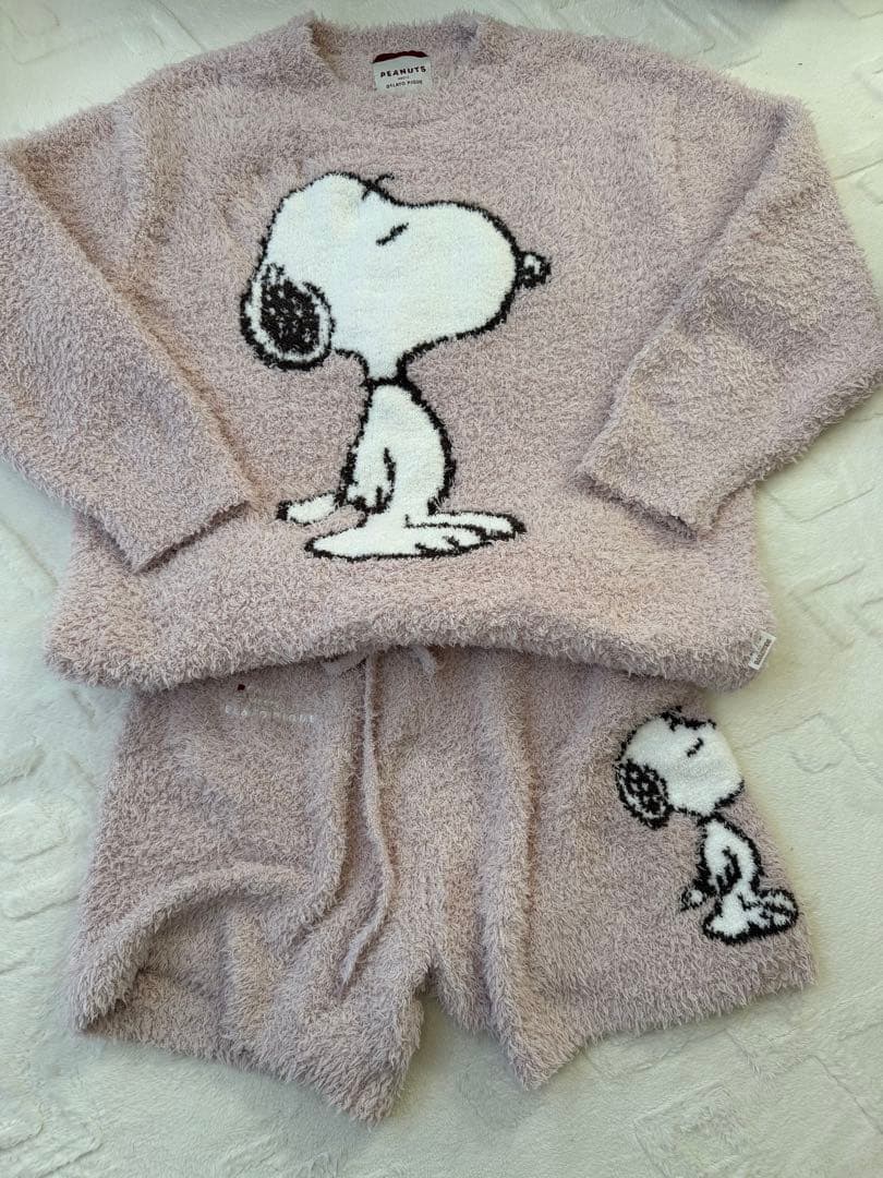 日曜日値下げ！ジェラートピケ　スヌーピー 上下セット 期間限定価格 ジェラートピケ スヌーピーコラボ ルームウェア上下