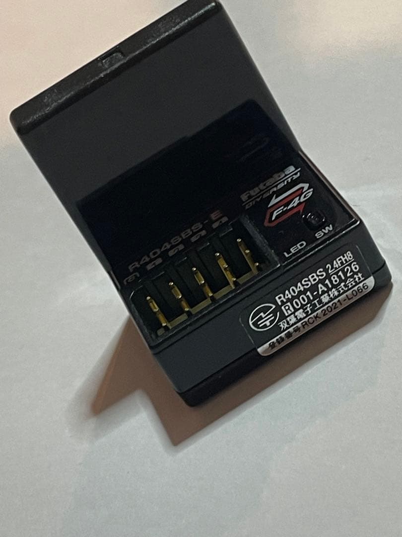 双葉 R404SBS-E (JPN) レシーバー F4G フタバ受信機 Amazon | 双葉電子工業 RECEIVER R404SBS-E (JPN) (カー用F-4G方式