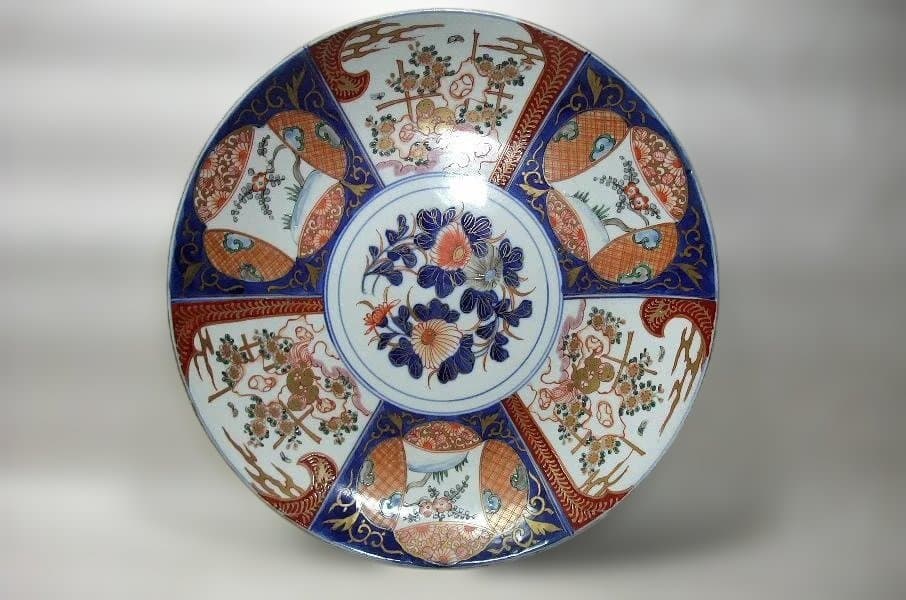 伊万里 染付 色絵 窓絵 盛り上 花づくし (明治期) 大皿 37cm 骨董