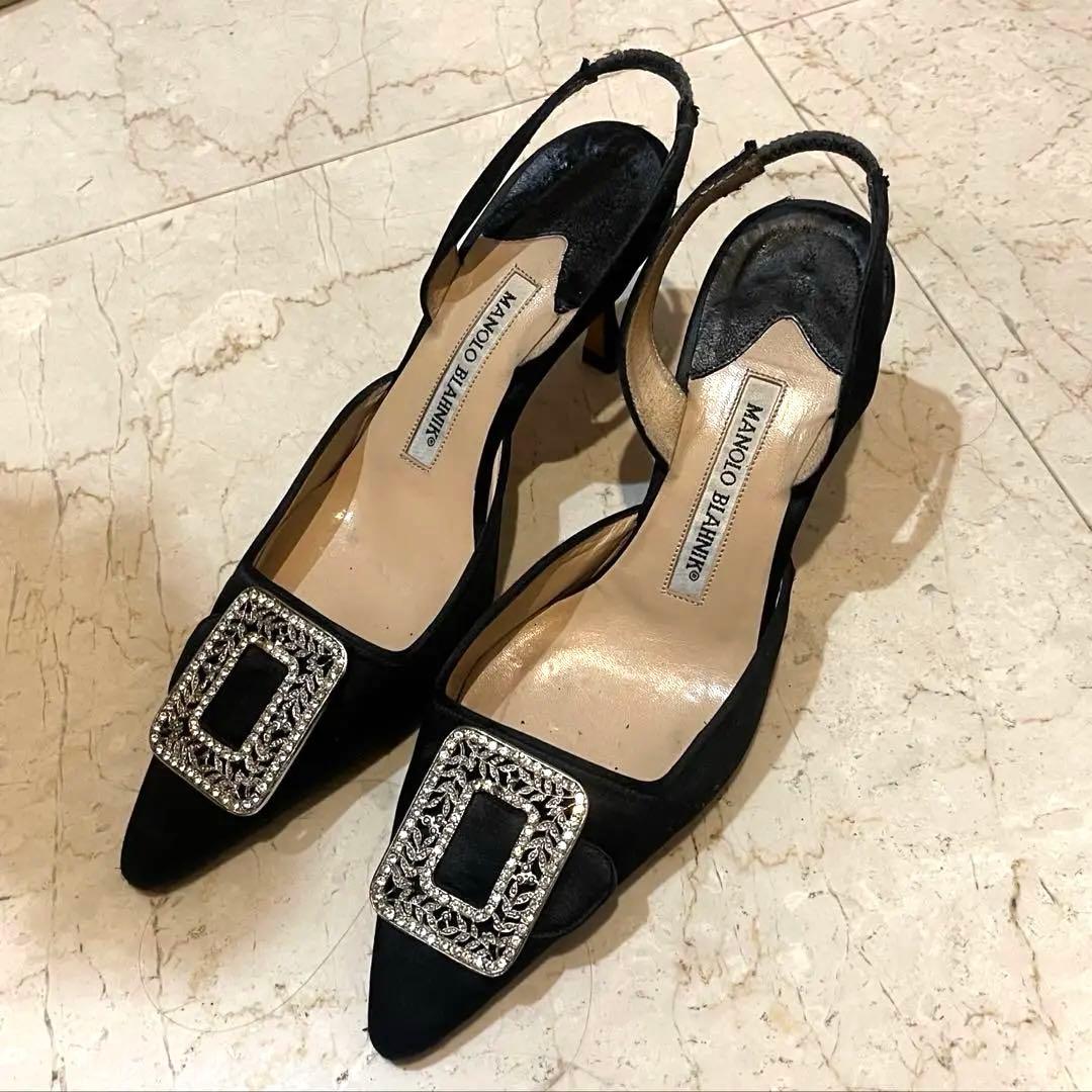マノロブラニク　ビジューパンプス　37