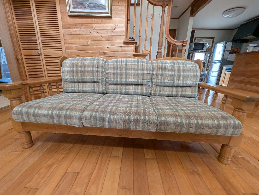 【7月25日まで！２９００円＋送料】チェック柄 木製フレーム3人掛けソファ