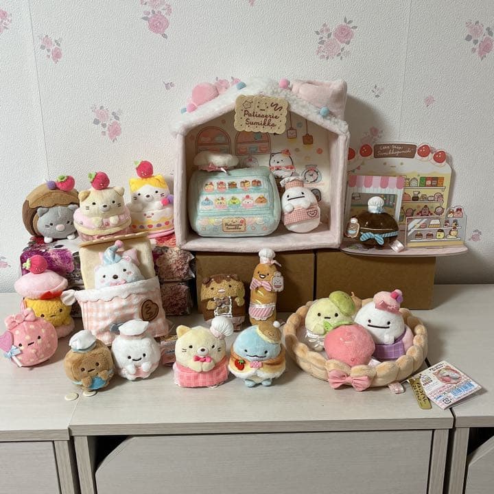 美品】すみっコぐらし シーンぬいぐるみ ねこのきょうだいとおかし屋