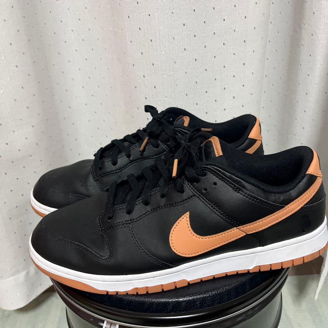 Nike ブラック/オレンジ スニーカー 29.5cm - メルカリ