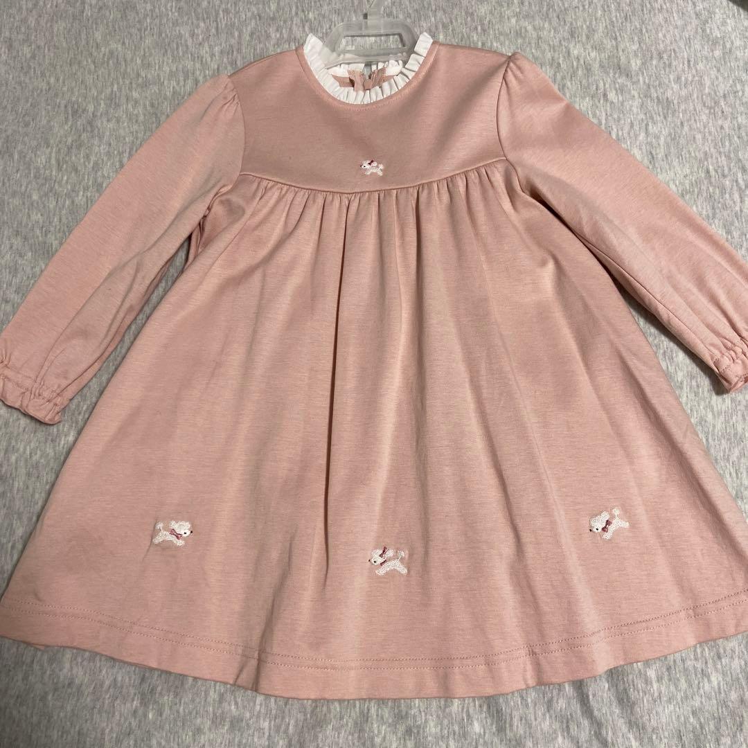 ファミリア　犬刺繍入りピンク長袖ワンピース　90サイズ