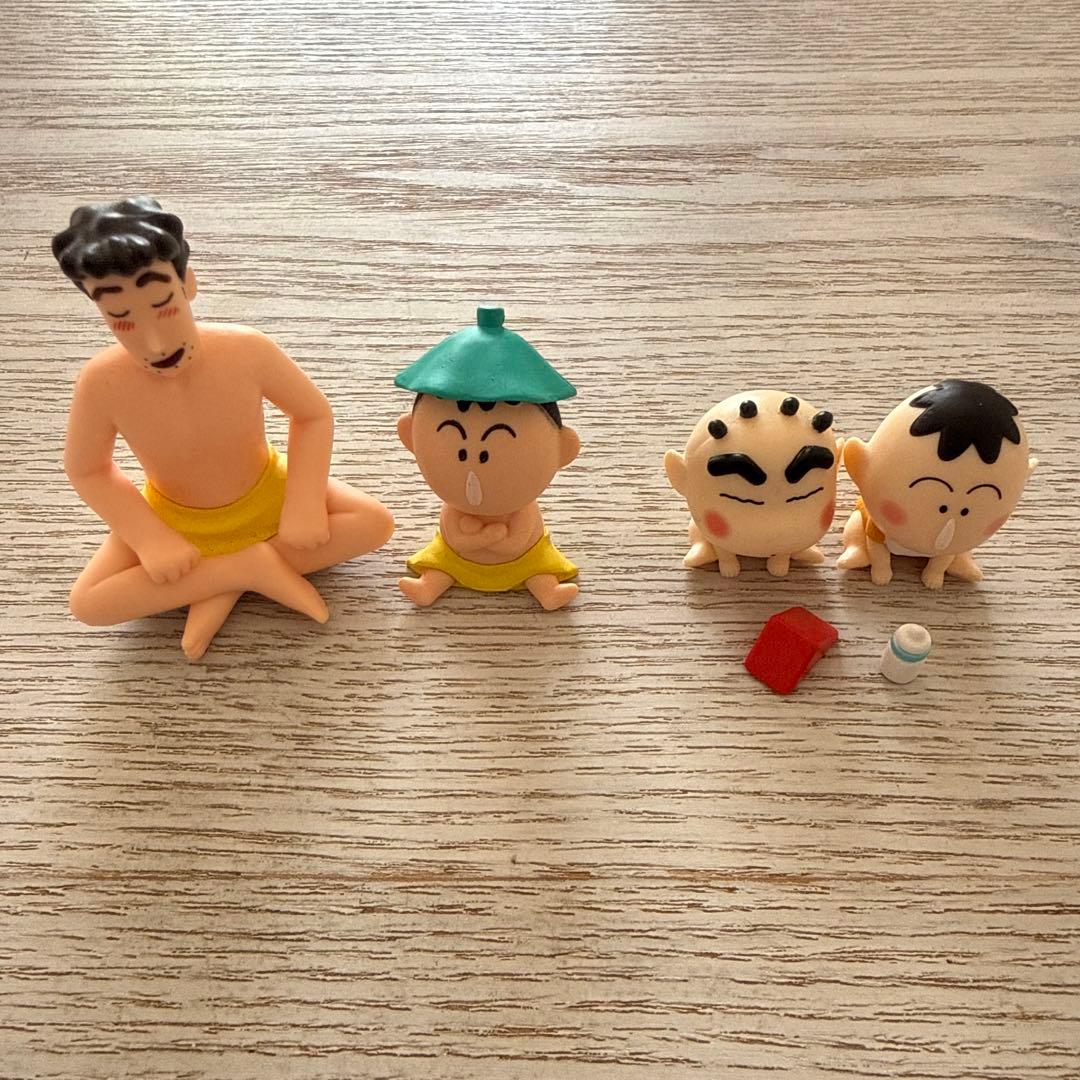 クレヨンしんちゃん フィギュアセット 4体 - メルカリ