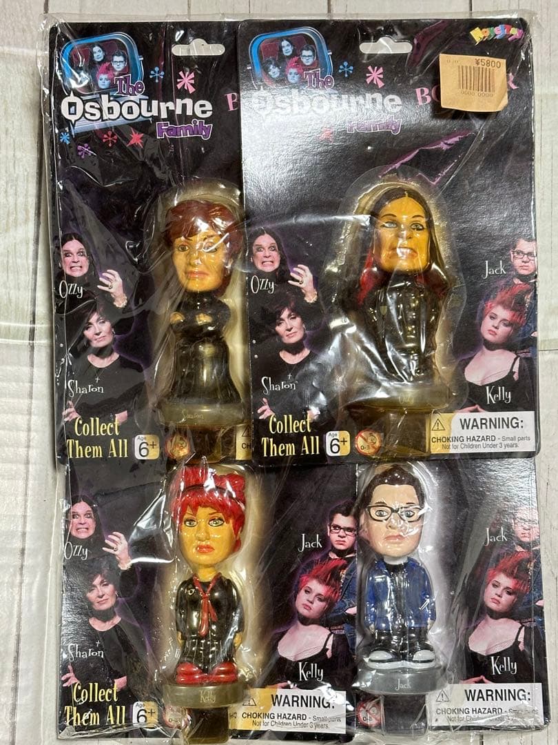 オズボーンズ　ファミリー　４体セット　首振りフィギュア