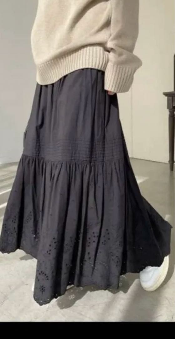 スピックアンドスパン　エンブロイダリースカート