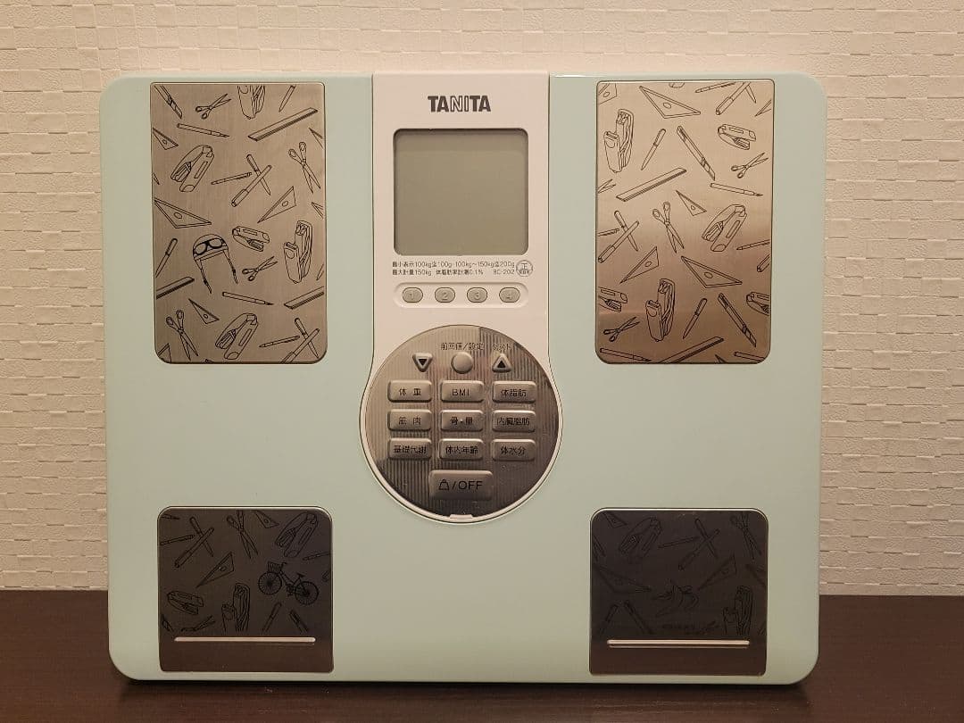 希少 物語シリーズ TANITA InnerScan Voice 体組成計