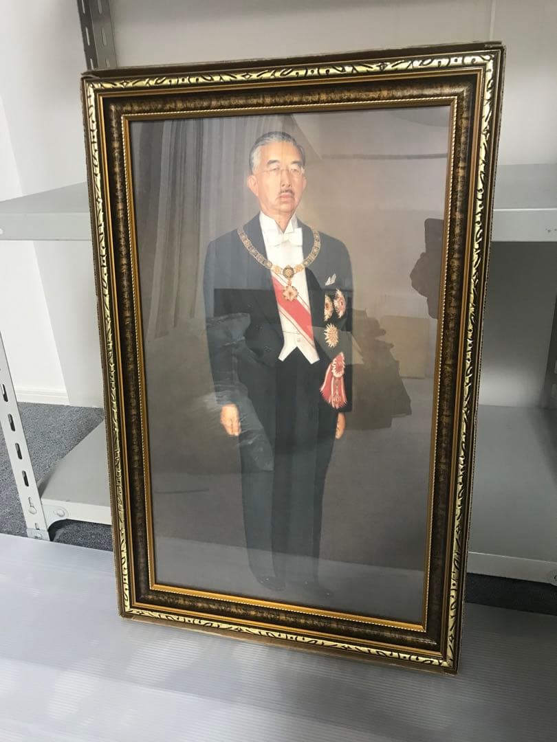 昭和天皇肖像画フリーメイソン