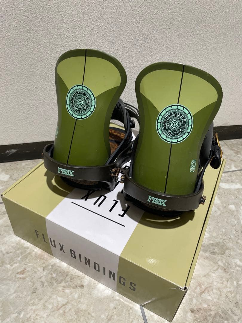 【美品】fluxフラックスSR スノーボードビンディング　サイズS