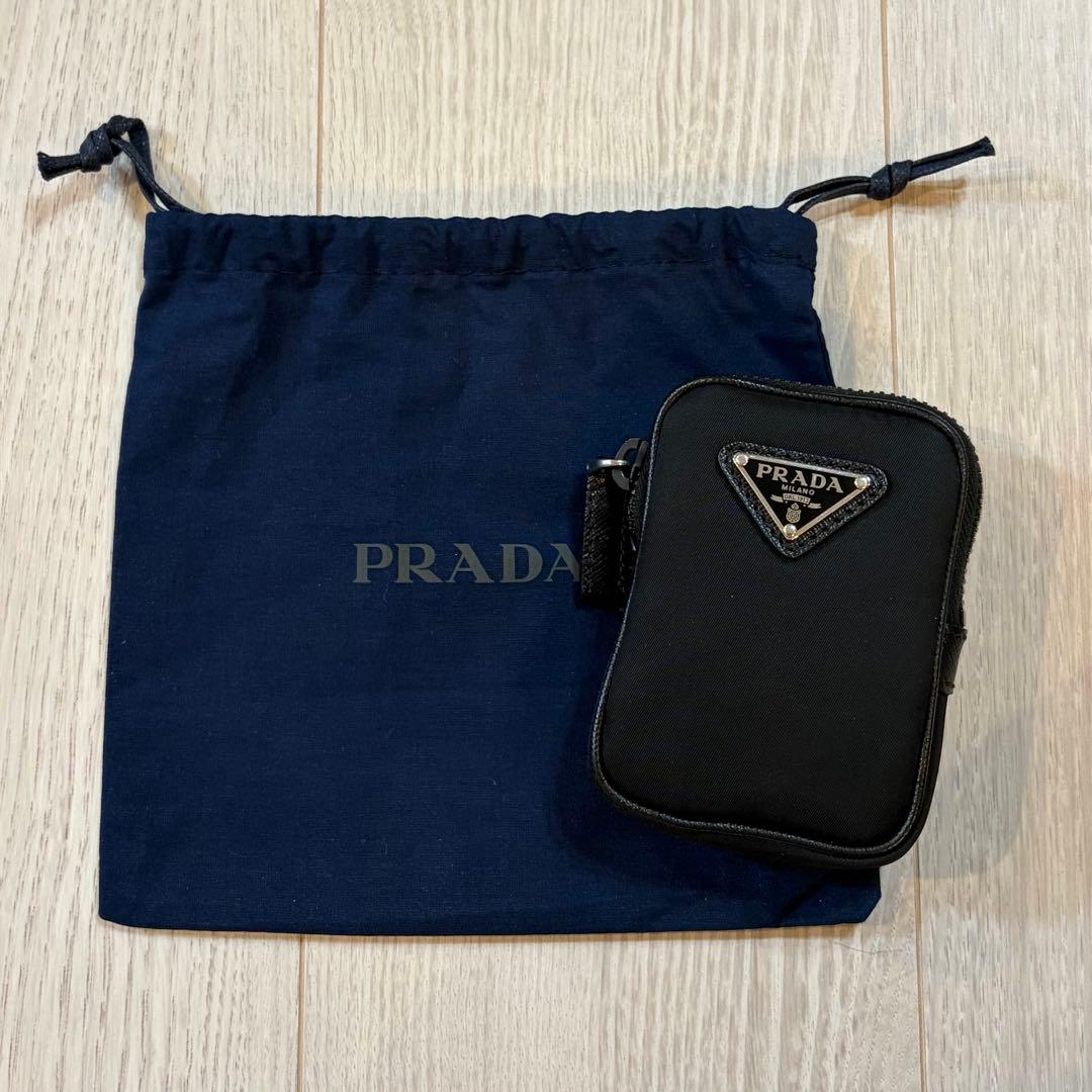 美品 PRADA ナイロン ミニポーチ イヤホンケース トライアングルロゴ