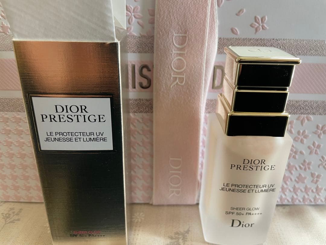 Dior Prestige UVプロテクター SPF50+ プレステージホワイト