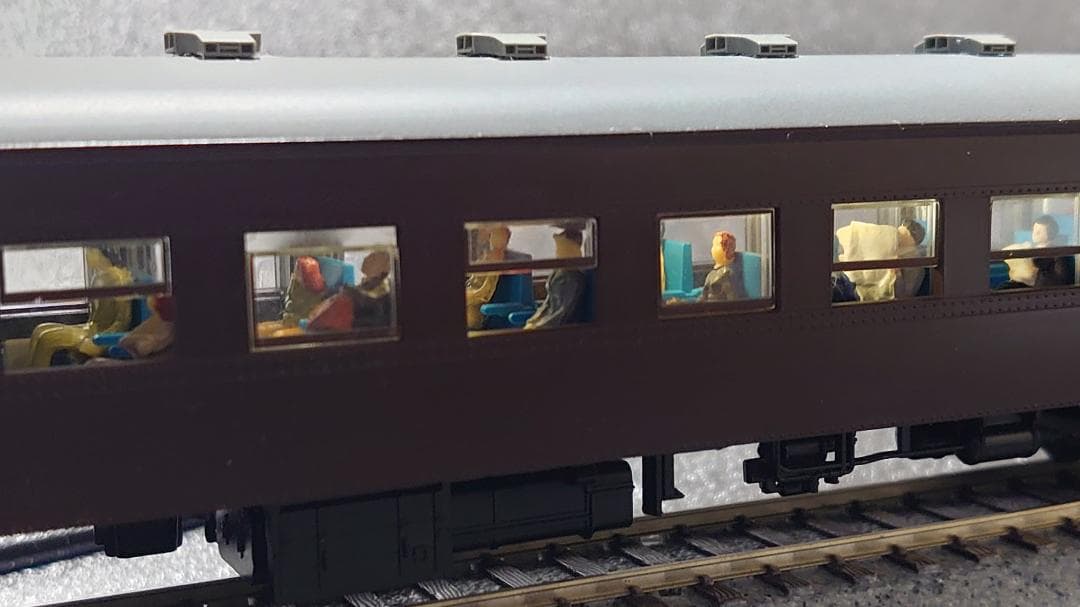 オハフ33・オハ35（茶）KATO HOゲージ 車内灯、着席人形付き