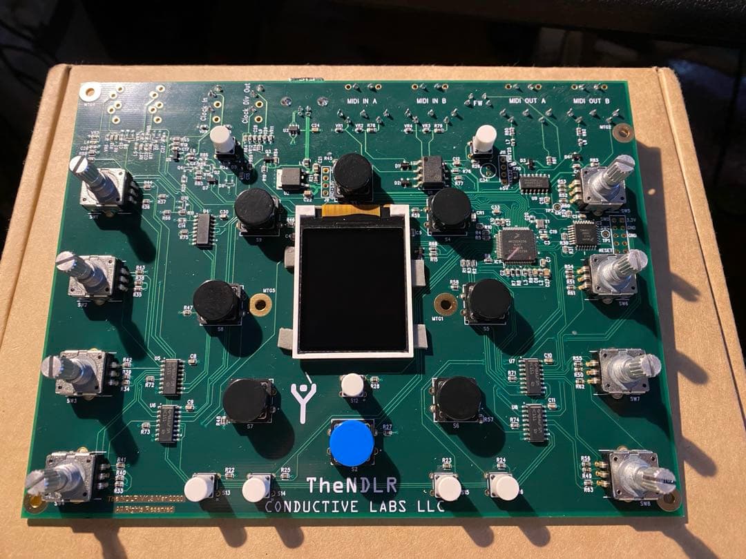 Conductive Labs The NDLR MIDIシーケンサー 基板