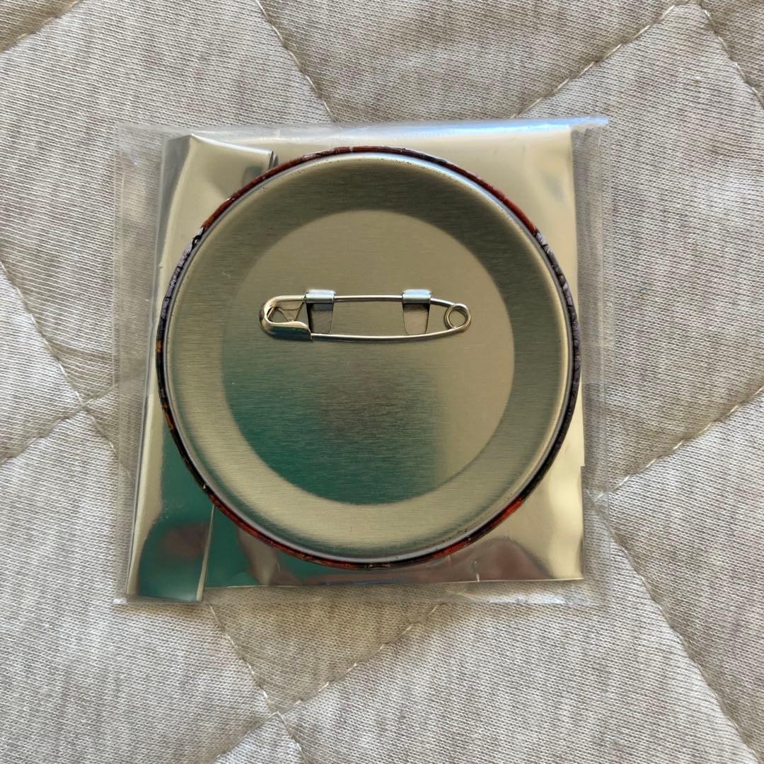 いれいす 缶バッジ 直筆サイン りうら - メルカリ