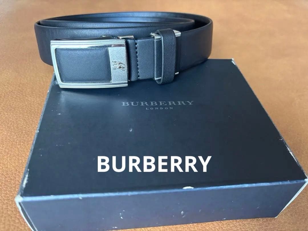 【美品】 Burberry Londonレザーベルト 本革ブラック 銀 バックル BURBERRY（ベルト）のフリマアイテム一覧