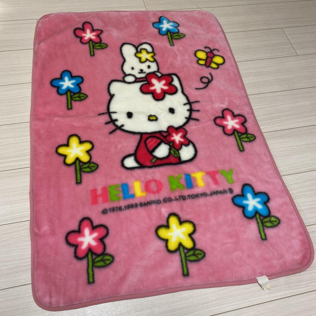 ハローキティ ブランケット 膝掛け レトロ - メルカリ