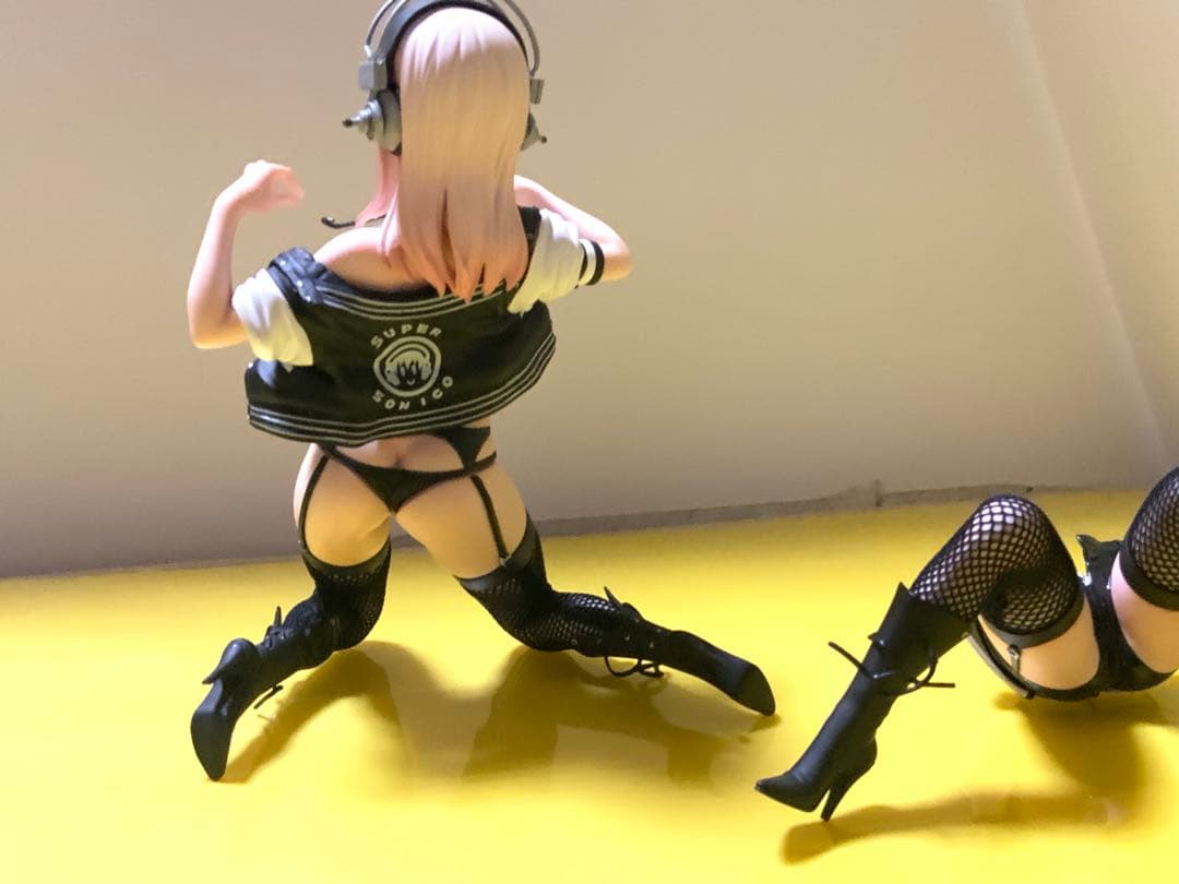 すーぱーそに子　フィギュア 黒のレザー衣装