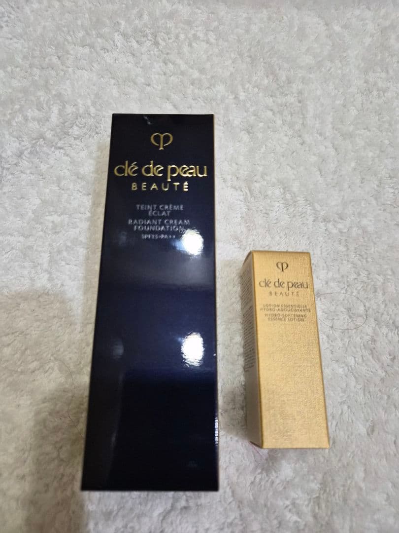 本日のみ価格おまけつき【極美品】クレドポーボーテタンクレームエクラnオークル10