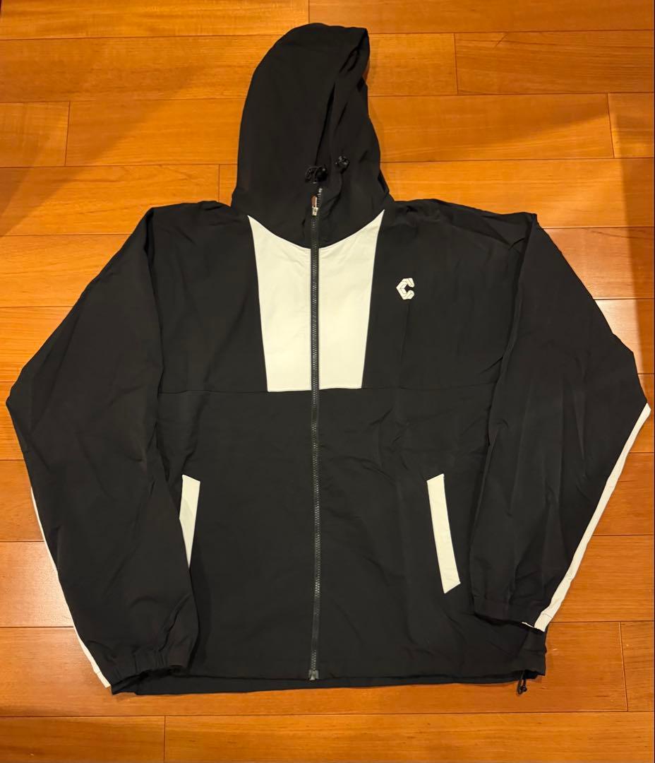 CRONOS クロノス　フード付きウィンドブレーカー 黒と白
